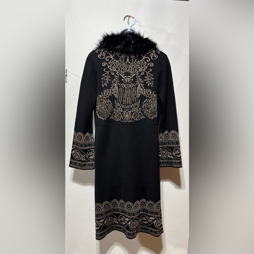 Chicos Long Sweater Faux Fur Collar Intricate Gold Embroidery Size 0 (Small) NWT - Picture 4 of 8